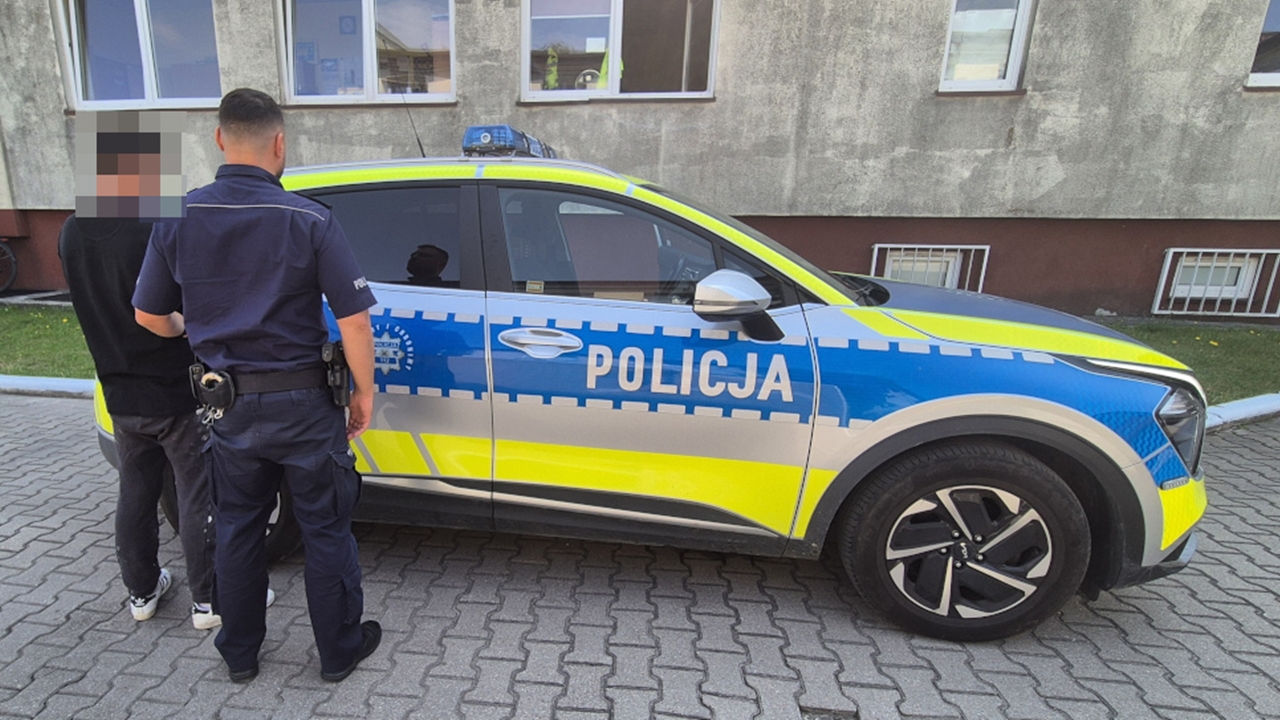 Obywatelskie zgłoszenie doprowadziło do zatrzymania nietrzeźwego i poszukiwanego kierowcy