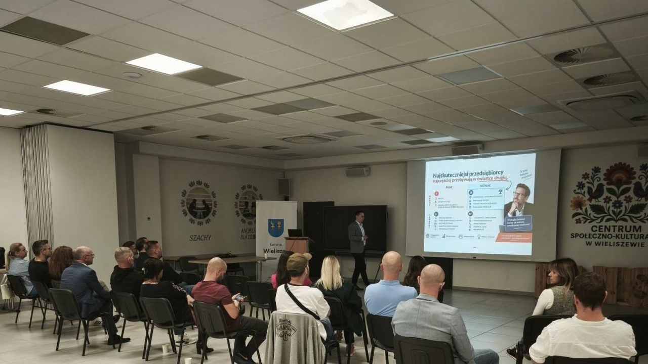 Networking biznesowy w Wieliszewie. Przedsiębiorcy rozmawiali o budowaniu relacji i rozwoju firm
